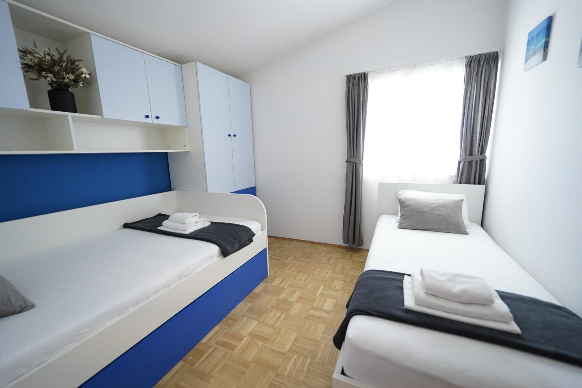 Apartments Loncar-Near Zrce Beach Novalja Exterior foto